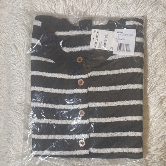 Bobeau Black and White Striped Cardigan - Picture 4 of 4